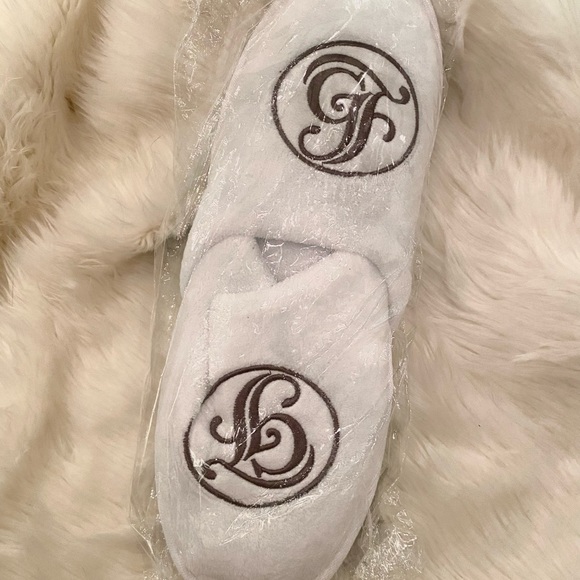 Disney Shoes Disney Grand Floridian Resort Spa Terry Cloth White Slippers With Gf Logo